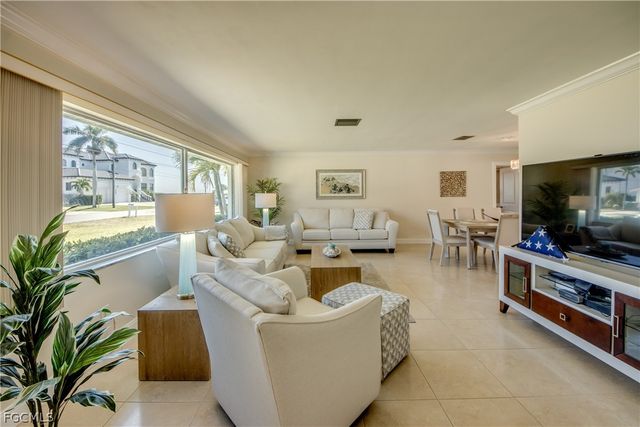 5966 SW 1st CT, Cape Coral, FL 33914