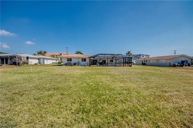 5966 SW 1st CT, Cape Coral, FL 33914