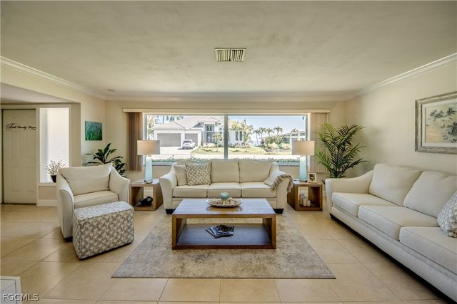 5966 SW 1st CT, Cape Coral, FL 33914