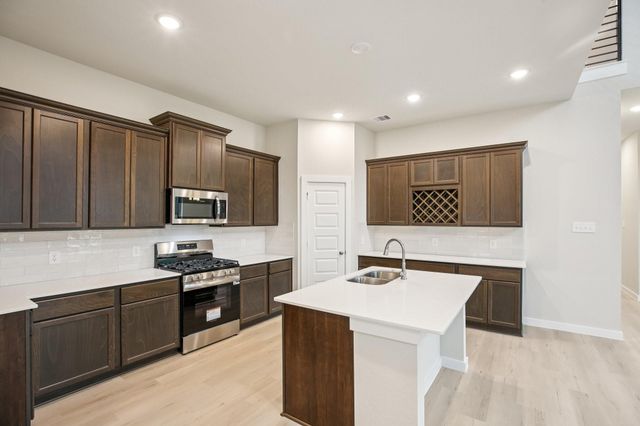 1183 Lilly Lane, Bellville, TX 77418