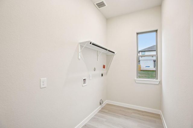 1183 Lilly Lane, Bellville, TX 77418