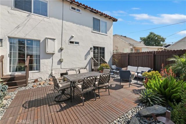 1124 S Vicentia, Corona, CA 92882