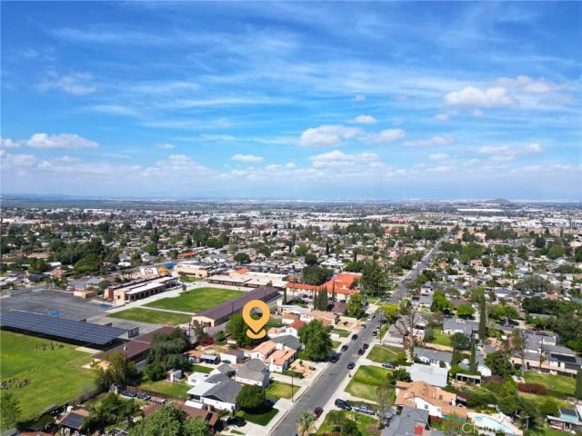 1124 S Vicentia, Corona, CA 92882