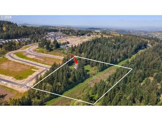 10534 Se VRADENBURG Rd, Happy Valley, OR 97086