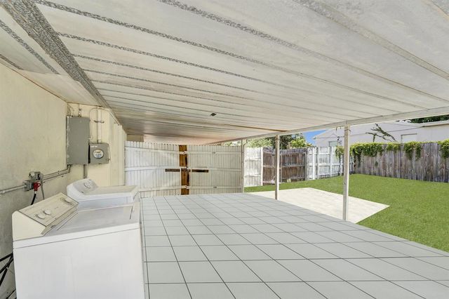 2442 FUNSTON Street, Hollywood, FL 33020