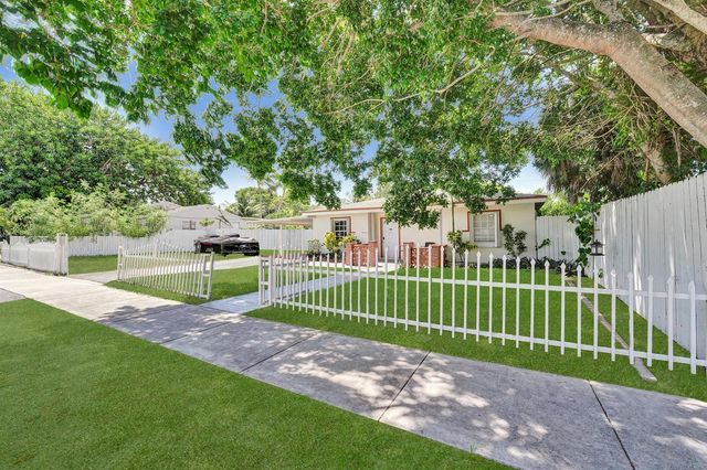 2442 FUNSTON Street, Hollywood, FL 33020
