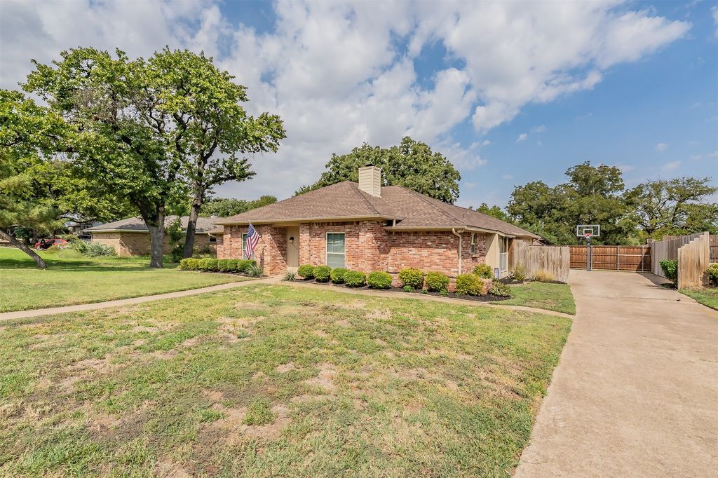 7317 Tipperary Court, North Richland Hills, TX 76182 — photo 2