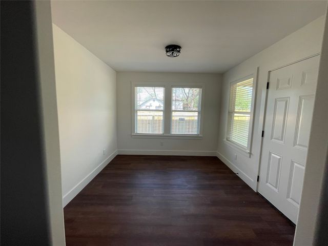 3524 HAMILTON Avenue, Dallas, TX 75210