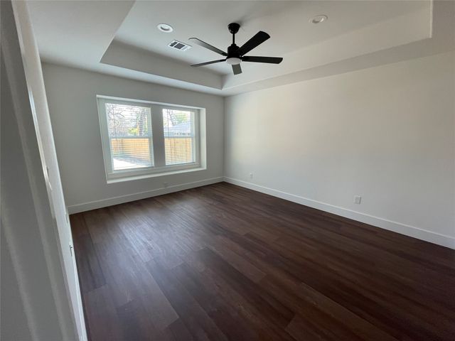 3524 HAMILTON Avenue, Dallas, TX 75210