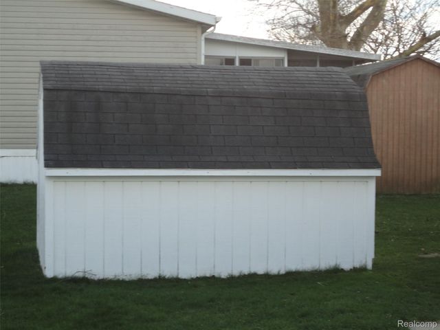386 Blackwatch Street, Bedford Township, MI 48182