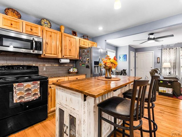 3016 Nuckolls Ave, Pueblo, CO 81004