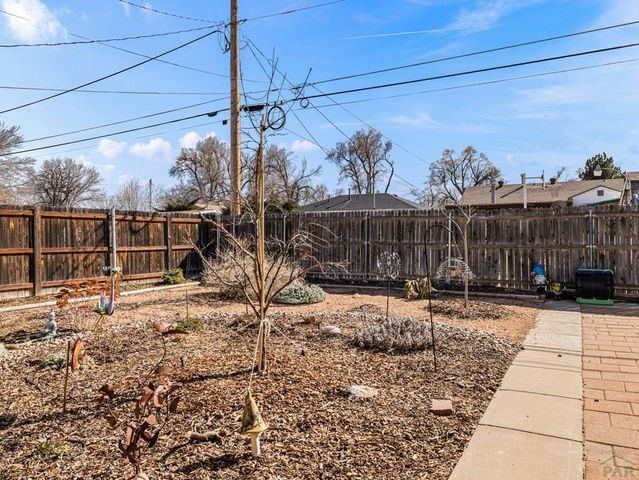 3016 Nuckolls Ave, Pueblo, CO 81004