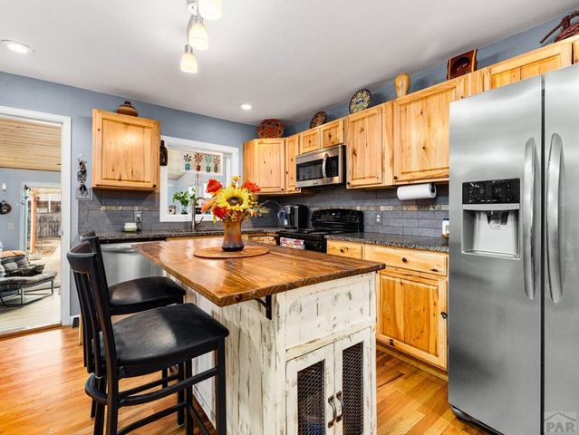 3016 Nuckolls Ave, Pueblo, CO 81004