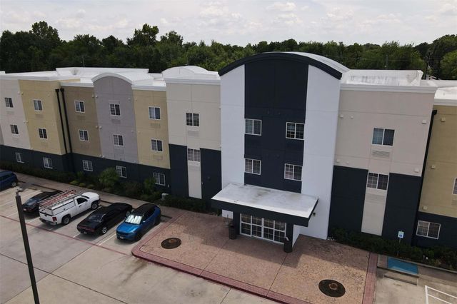 8719 Farm Market 1960 West Road 312, Houston, TX 77070