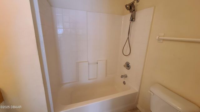 1018 Grand Hickory Circle, Holly Hill, FL 32117