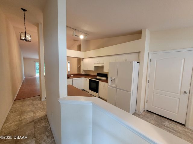 1018 Grand Hickory Circle, Holly Hill, FL 32117