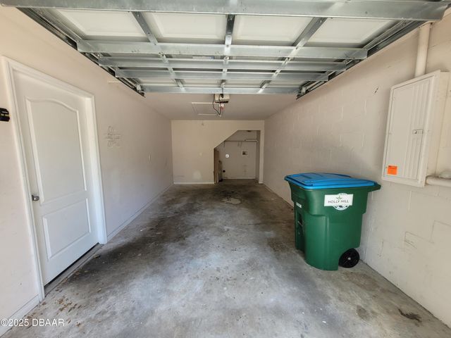 1018 Grand Hickory Circle, Holly Hill, FL 32117