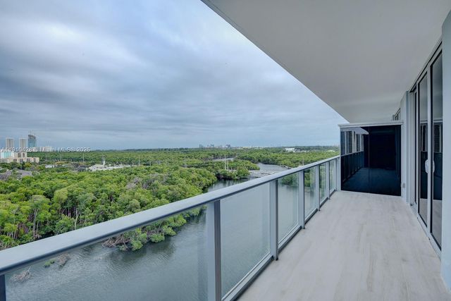 16385 Biscayne Blvd 1219, North Miami Beach, FL 33160