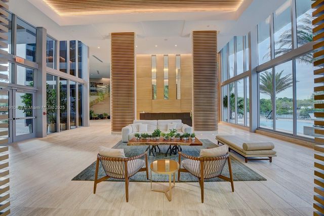 16385 Biscayne Blvd 1219, North Miami Beach, FL 33160