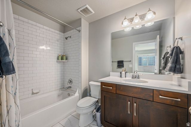 1914 E FIESTA LN, Washington, UT 84780