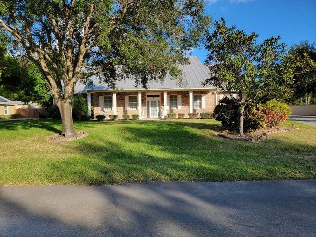 3110 Lost Tree Boulevard, Fort Pierce, FL 34981