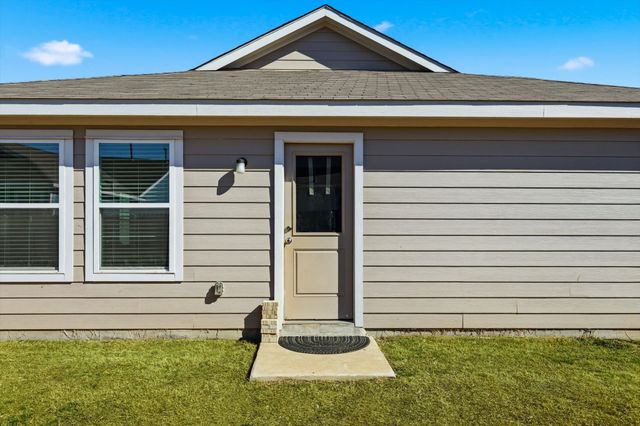 2928 Dora Drive, Fort Worth, TX 76119