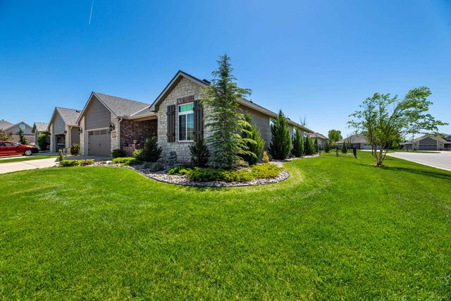 3632 N Lakeway Ct, Wichita, KS 67205
