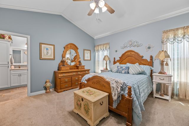 3632 N Lakeway Ct, Wichita, KS 67205