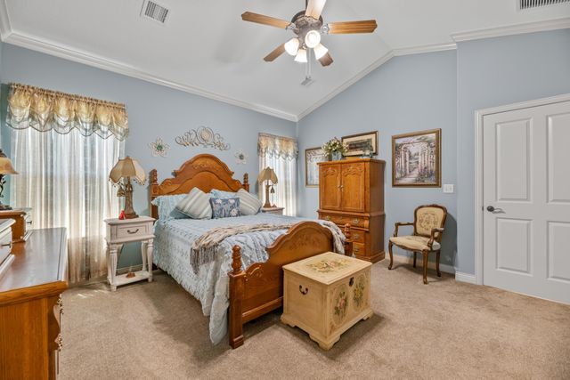 3632 N Lakeway Ct, Wichita, KS 67205