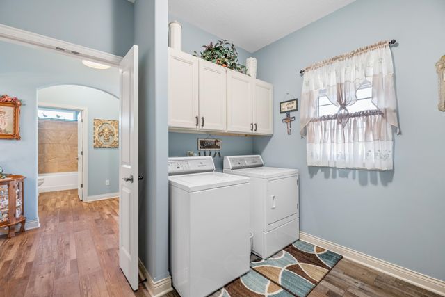 3632 N Lakeway Ct, Wichita, KS 67205