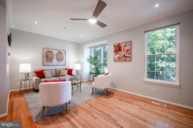 122 SANBORN PL, Alexandria, VA 22305