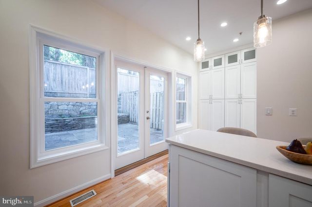 122 SANBORN PL, Alexandria, VA 22305