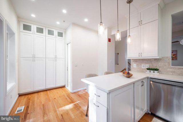 122 SANBORN PL, Alexandria, VA 22305