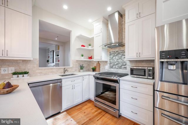 122 SANBORN PL, Alexandria, VA 22305