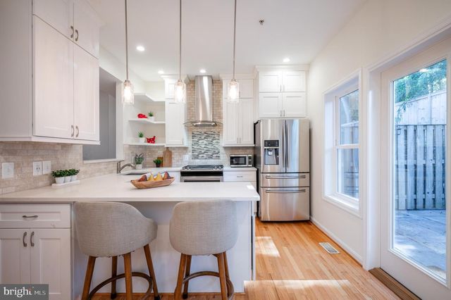 122 SANBORN PL, Alexandria, VA 22305