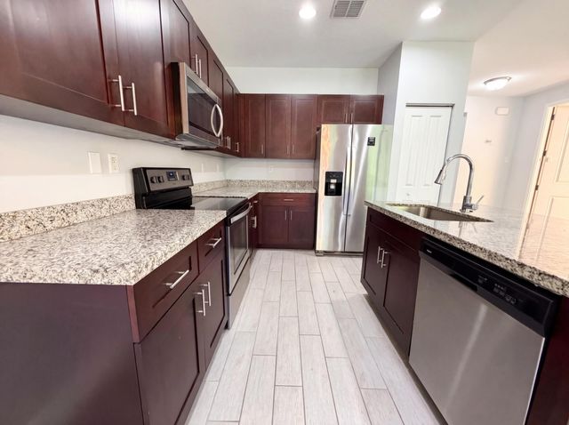 5213 NW 50th Terrace, Tamarac, FL 33319