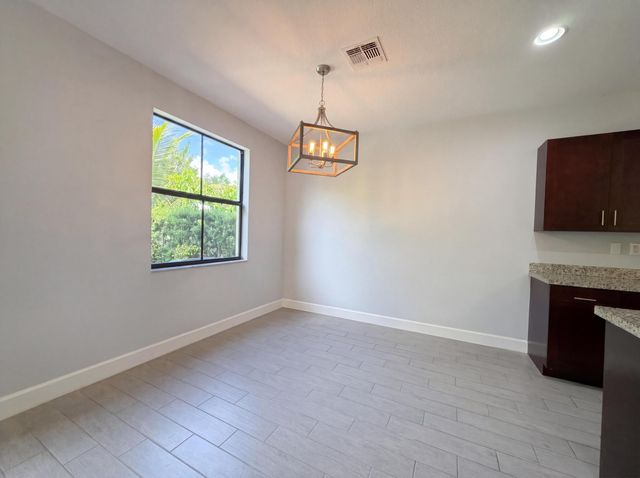 5213 NW 50th Terrace, Tamarac, FL 33319
