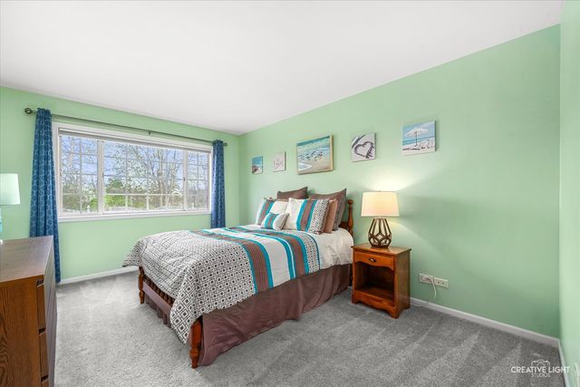 36 Townsend Circle, Naperville, IL 60565