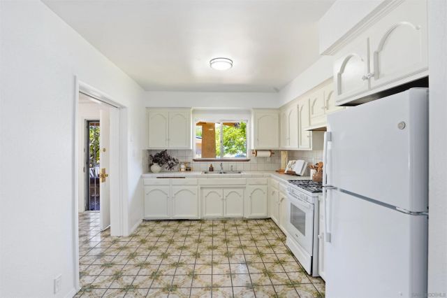 3775 GOLDFINCH STREET, San Diego, CA 92103