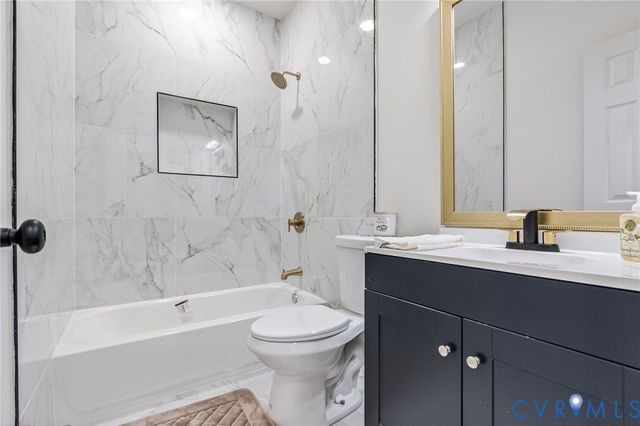 1149 Hinton St, Petersburg, VA 23803