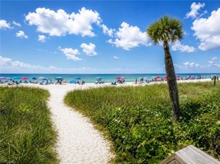 1200 Gulf Shore BLVD N 404, Naples, FL 34102