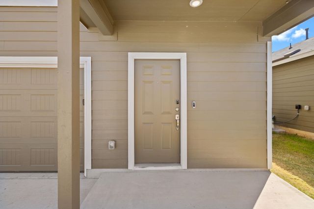 117 Citrine CRST, Maxwell, TX 78656