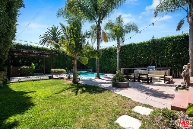 1308 S Stanley Avenue, Los Angeles, CA 90019