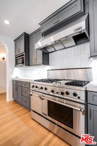 1308 S Stanley Avenue, Los Angeles, CA 90019
