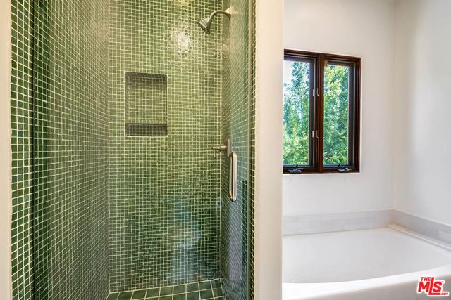 1308 S Stanley Avenue, Los Angeles, CA 90019
