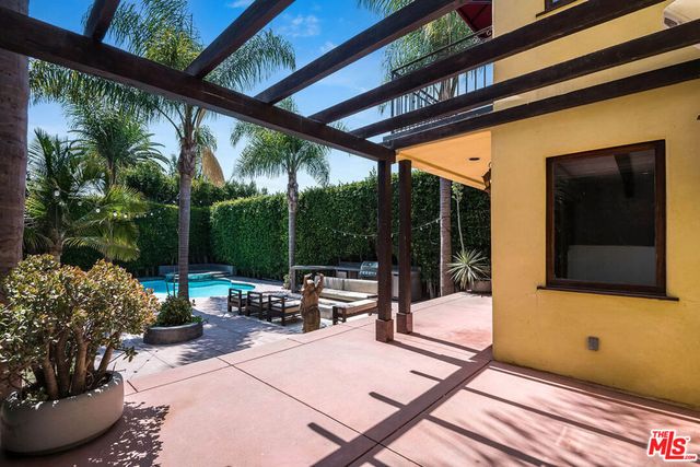1308 S Stanley Avenue, Los Angeles, CA 90019
