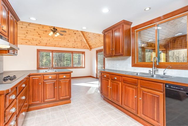 2074 W Olson Road, Sanford, MI 48657