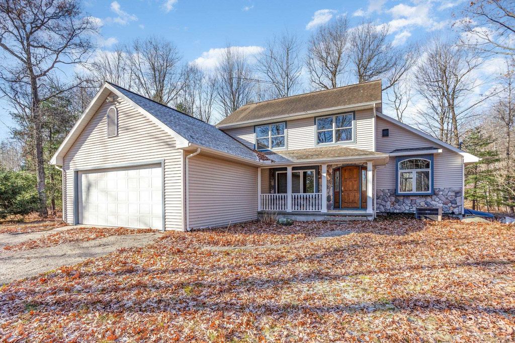 2074 W Olson Road, Sanford, MI 48657