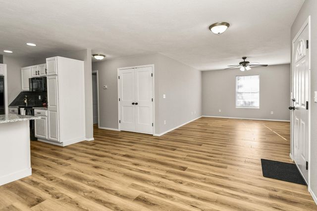 1850 N Robberson Avenue, Springfield, MO 65803