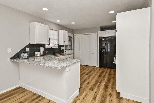 1850 N Robberson Avenue, Springfield, MO 65803